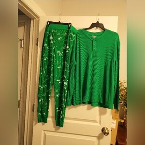 Men's Green Christmas Pajama Set with Tree Print